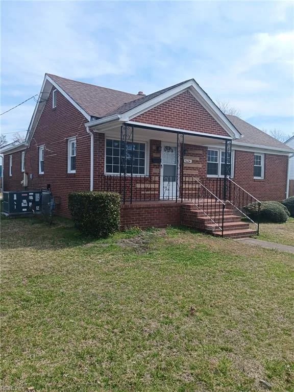 6634 Whitehorn DR, NORFOLK VA 23513