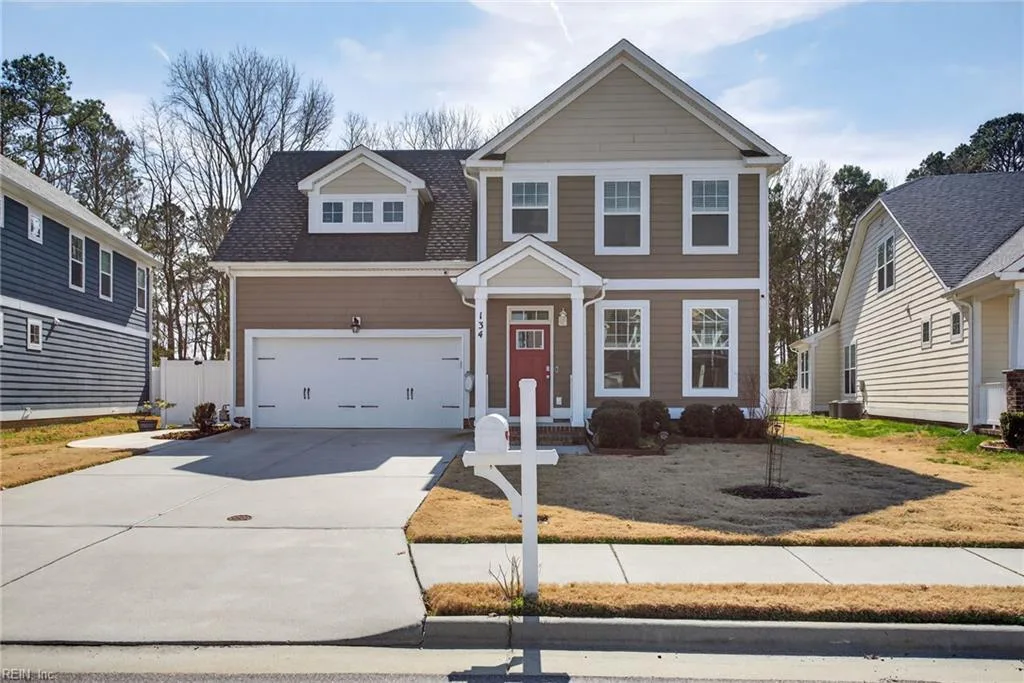 134 Brookside LN, Suffolk — 4 bed Residential, 2,138 sqft