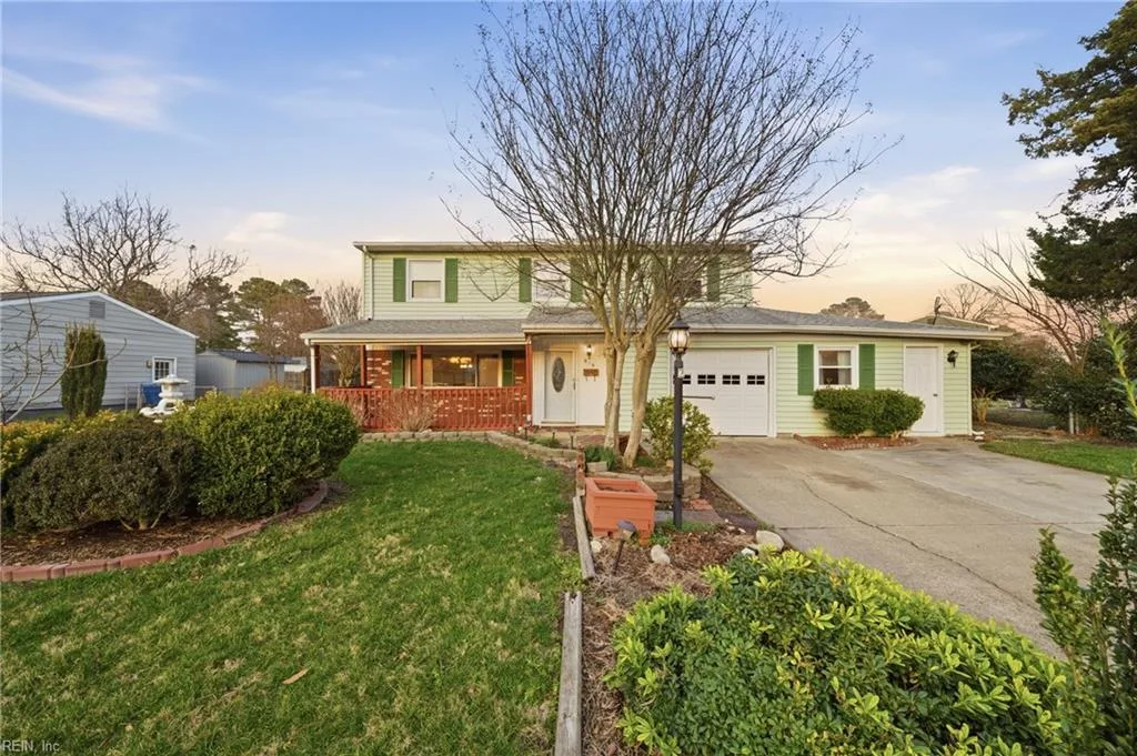 816 Lamplight LN, Virginia Beach — 6 bed Residential, 1,632 sqft