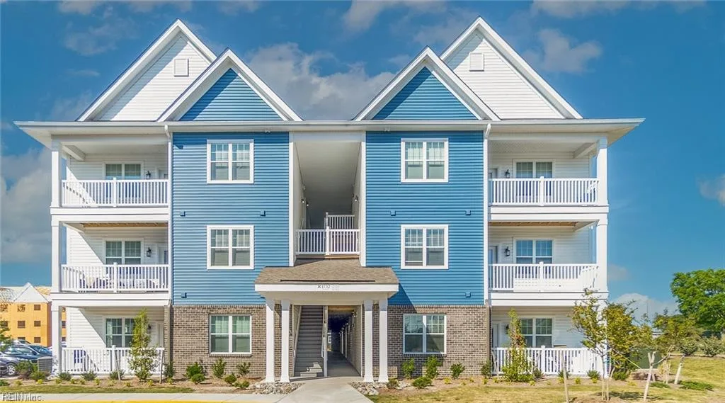 1732 Dromolin DR #303, Virginia Beach — 2 bed Residential, 1,352 sqft