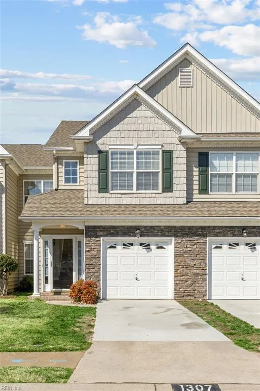 1307 Cheriton LN, Suffolk — 3 bed Residential, 1,882 sqft