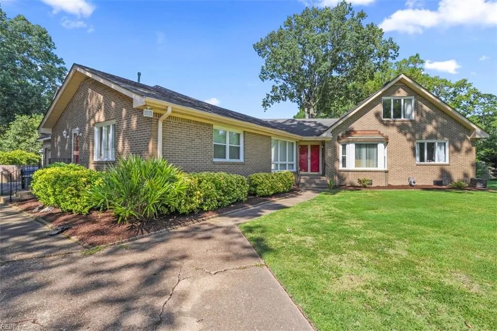 1292 Holly Point RD, VIRGINIABEACH VA 23454 - Photo 4