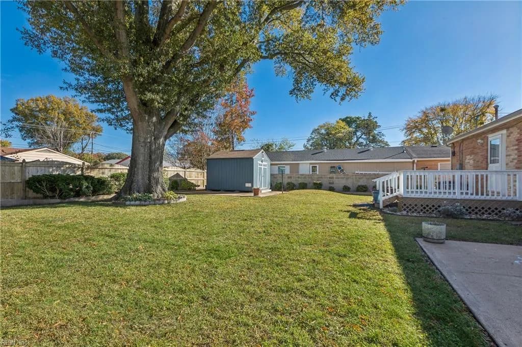 702 Kings View CT, HAMPTON VA 23669 - Photo 5