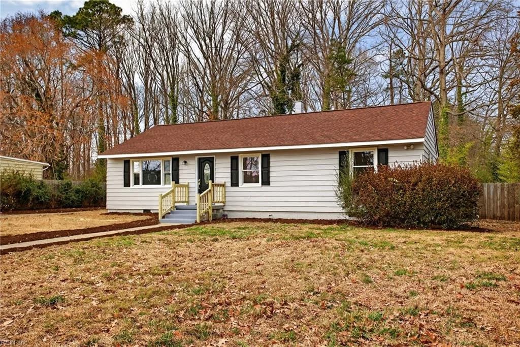 223 Woodhaven RD, NEWPORTNEWS VA 23608 - Photo 4