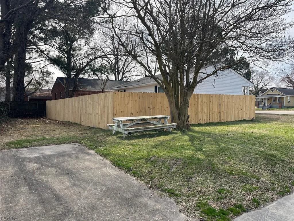 4114 Roanoke AVE, NEWPORTNEWS VA 23607 - Photo 3
