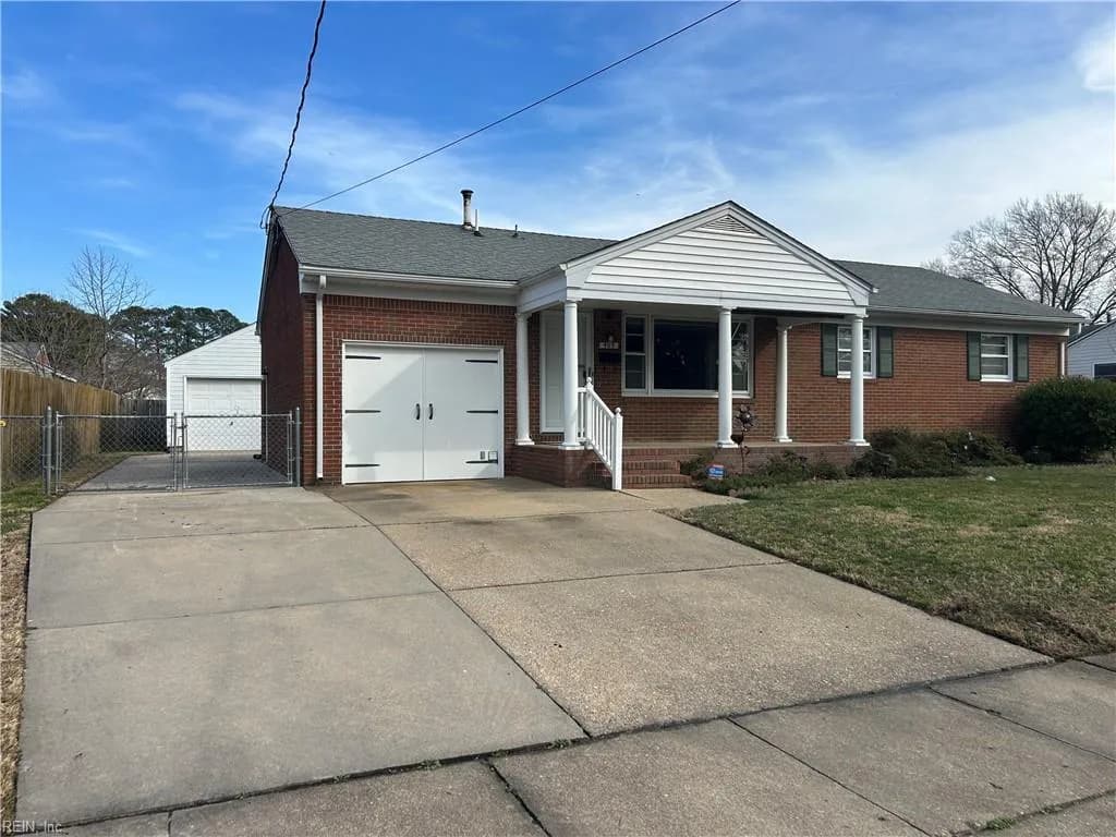 409 Concord RD, PORTSMOUTH VA 23701 - Photo 2