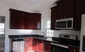 6705 Hampton Roads PW, SUFFOLK VA 23435 - Photo 4