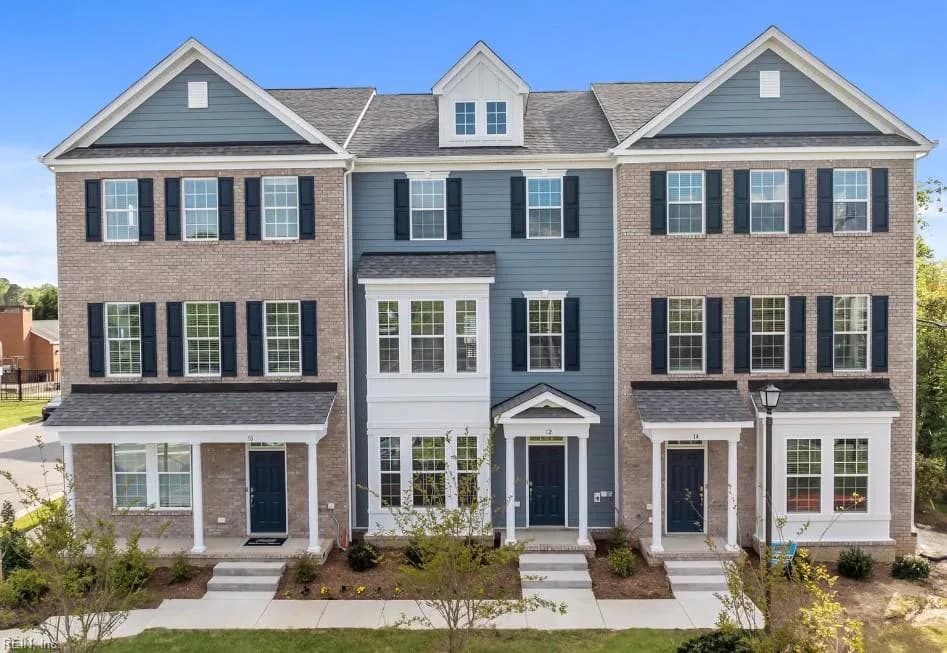 152 Freeman DR, HAMPTON VA 23666 - Main photo