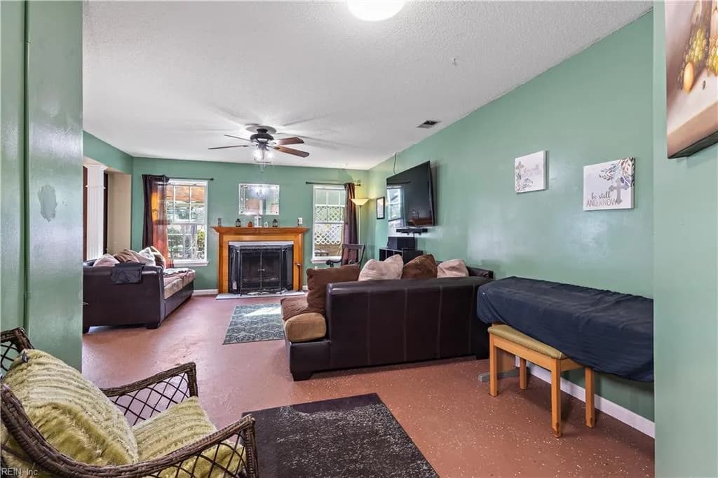 2492 Seven Kings RD, VIRGINIABEACH VA 23456 - Photo 5