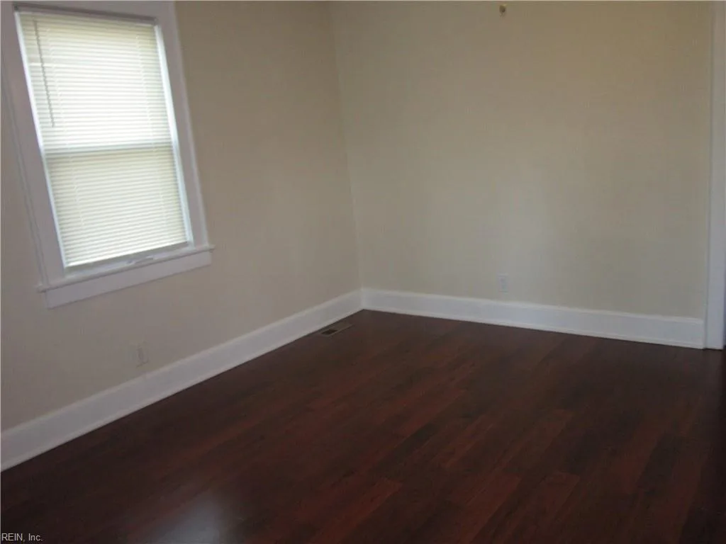 1111 Elk AVE, NORFOLK VA 23518 - Photo 5