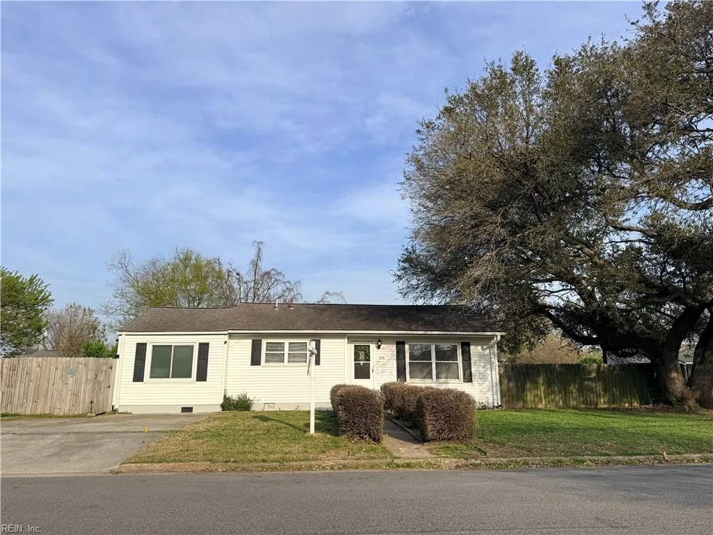 1600 Hedgerow DR, Virginia Beach — 3 bed Residential, 1,205 sqft