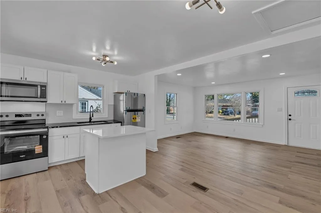 2200 Deep Creek BLVD, PORTSMOUTH VA 23704 - Photo 2