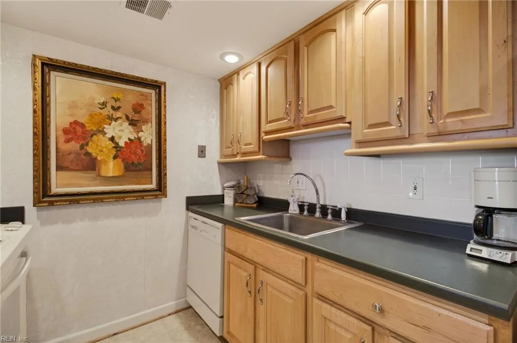 2830 Shore DR #412, VIRGINIABEACH VA 23451 - Photo 5