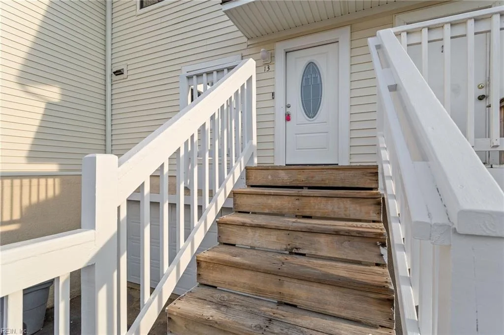 13 Cantamar CT, HAMPTON VA 23664 - Photo 3