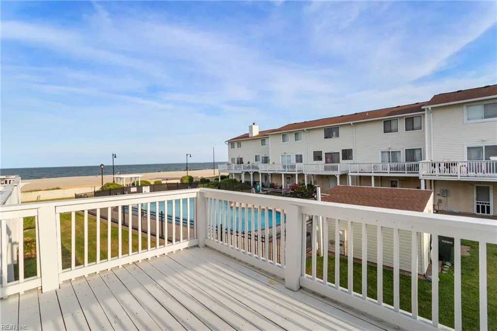 13 Cantamar CT, HAMPTON VA 23664 - Photo 4