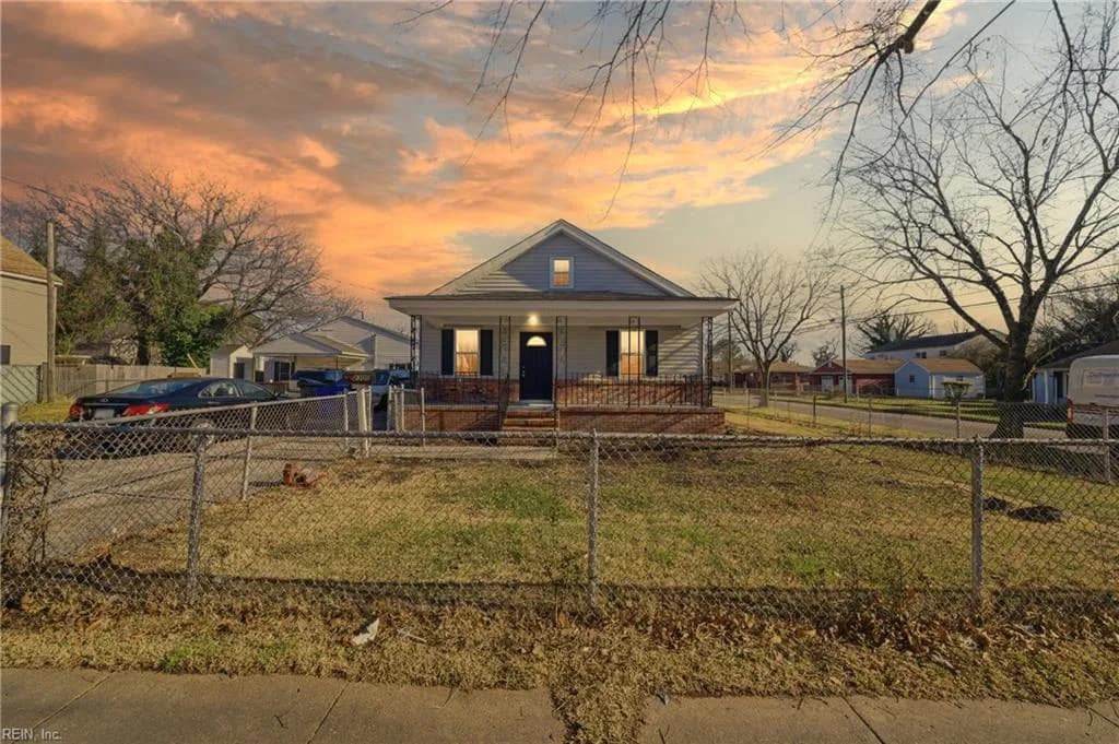 2300 Courtney AVE, NORFOLK VA 23504 - Photo 2