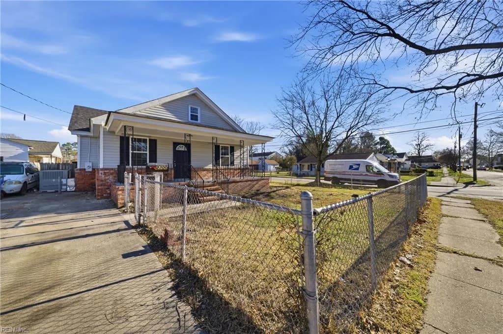 2300 Courtney AVE, NORFOLK VA 23504 - Photo 3