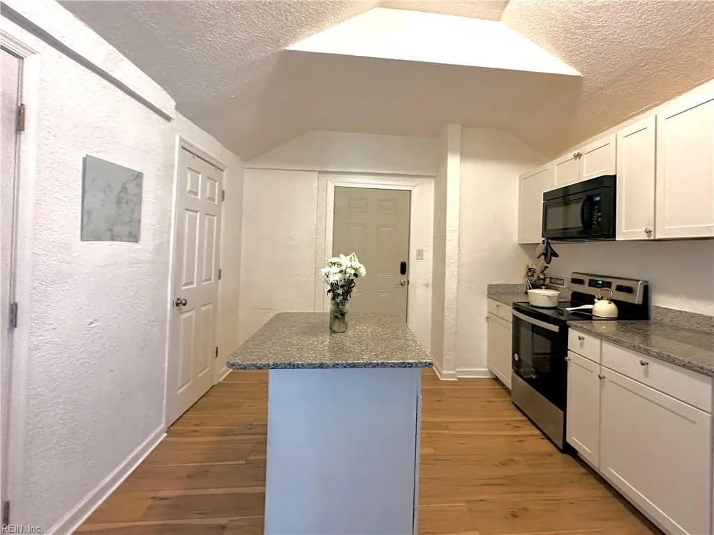 154 Tynes ST, SUFFOLK VA 23434 - Photo 2