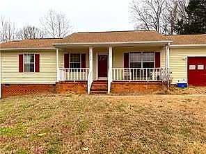 6769 Cedar Lake DR, GLOUCESTER VA 23061 - Main photo