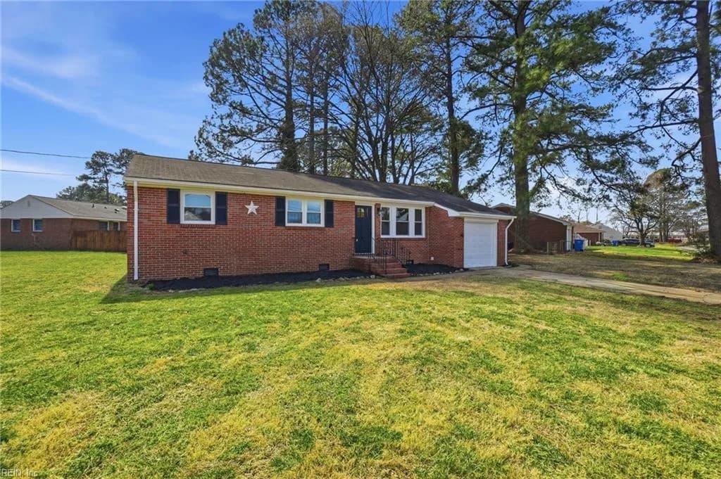 1512 Boxwood DR, CHESAPEAKE VA 23323 - Main photo