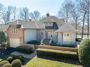 224 Warehams PT, Williamsburg — 3 bed Residential, 3,294 sqft