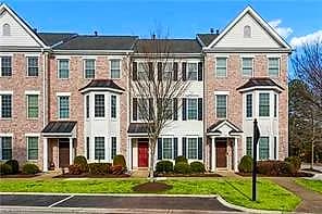 111 Laydon WAY, YORKTOWN VA 23692 - Main photo