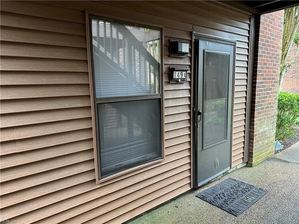 149 Windsor Castle DR #E, NEWPORTNEWS VA 23608 - Main photo