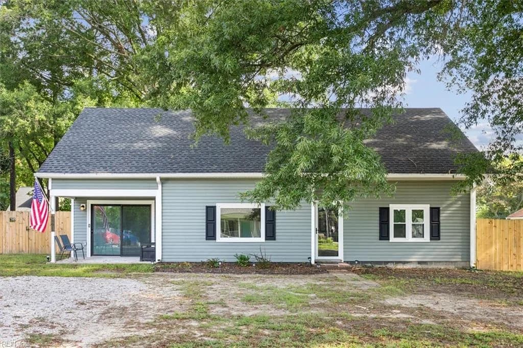 6891 Fairview ST, GLOUCESTER VA 23061 - Main photo