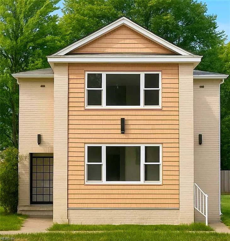 552 2nd AVE, Suffolk — 3 bed Residential, 2,160 sqft