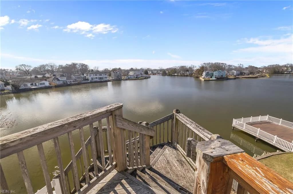 205 Lake DR, VIRGINIABEACH VA 23451 - Photo 3