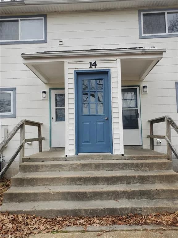 14 Pollux CIR E #4, PORTSMOUTH VA 23701 - Main photo