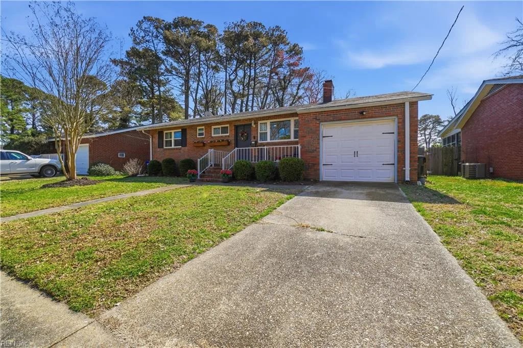 1607 Beaumont CT, Norfolk — 3 bed Residential, 1,350 sqft