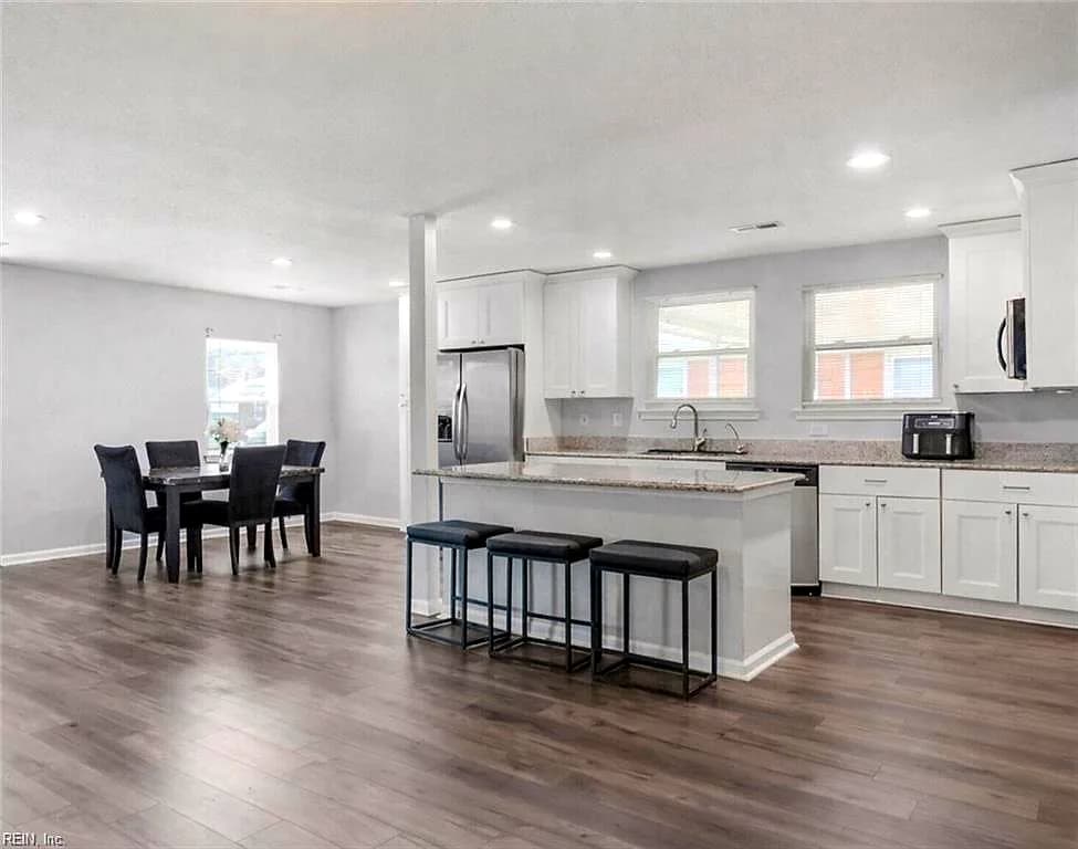 2605 Roanoke AVE, PORTSMOUTH VA 23704 - Photo 3