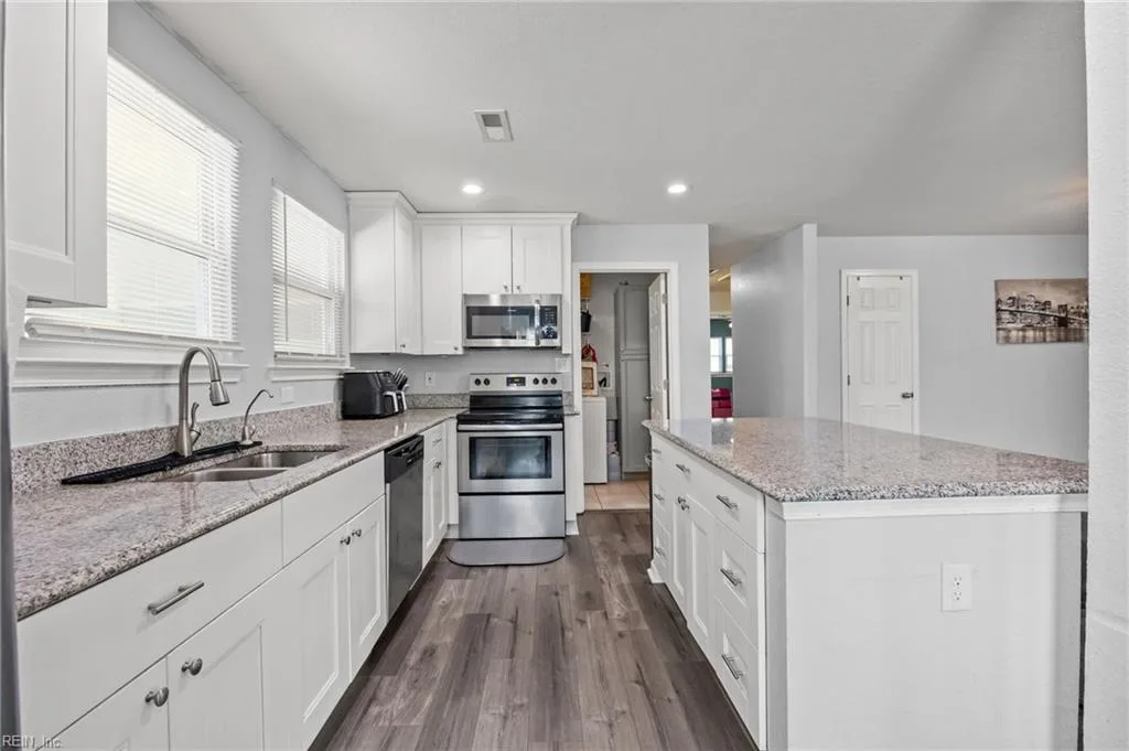 2605 Roanoke AVE, PORTSMOUTH VA 23704 - Photo 4