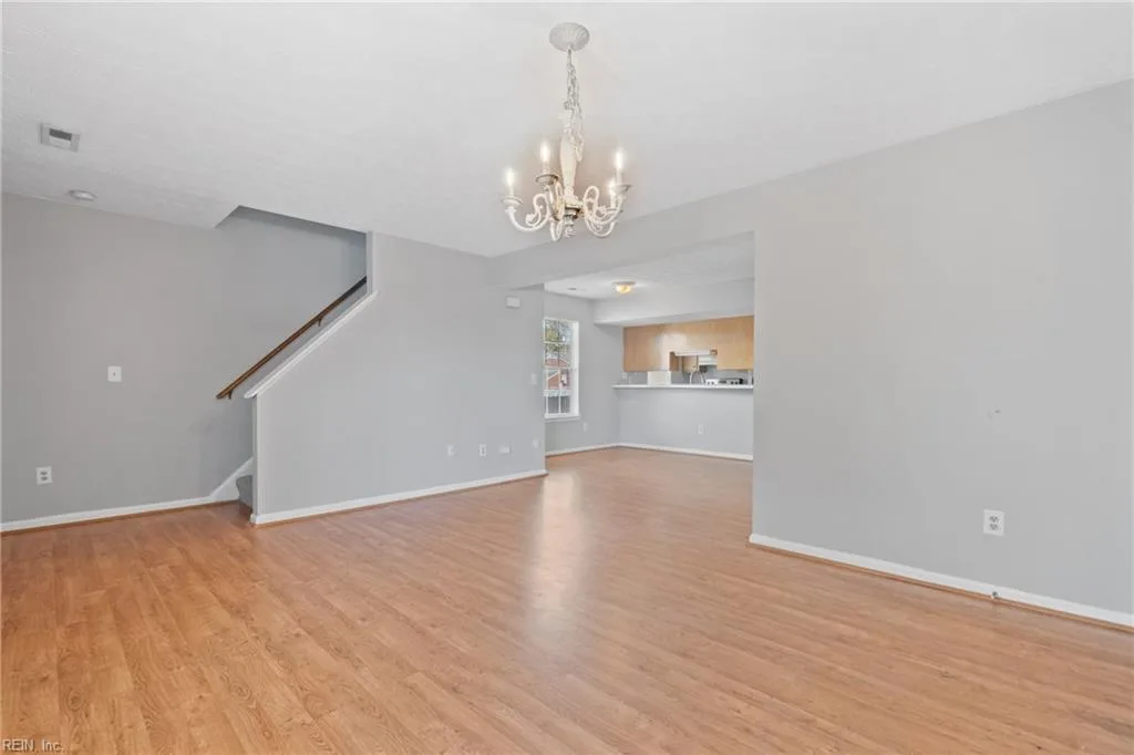 106 W Cummings AVE, HAMPTON VA 23663 - Photo 5