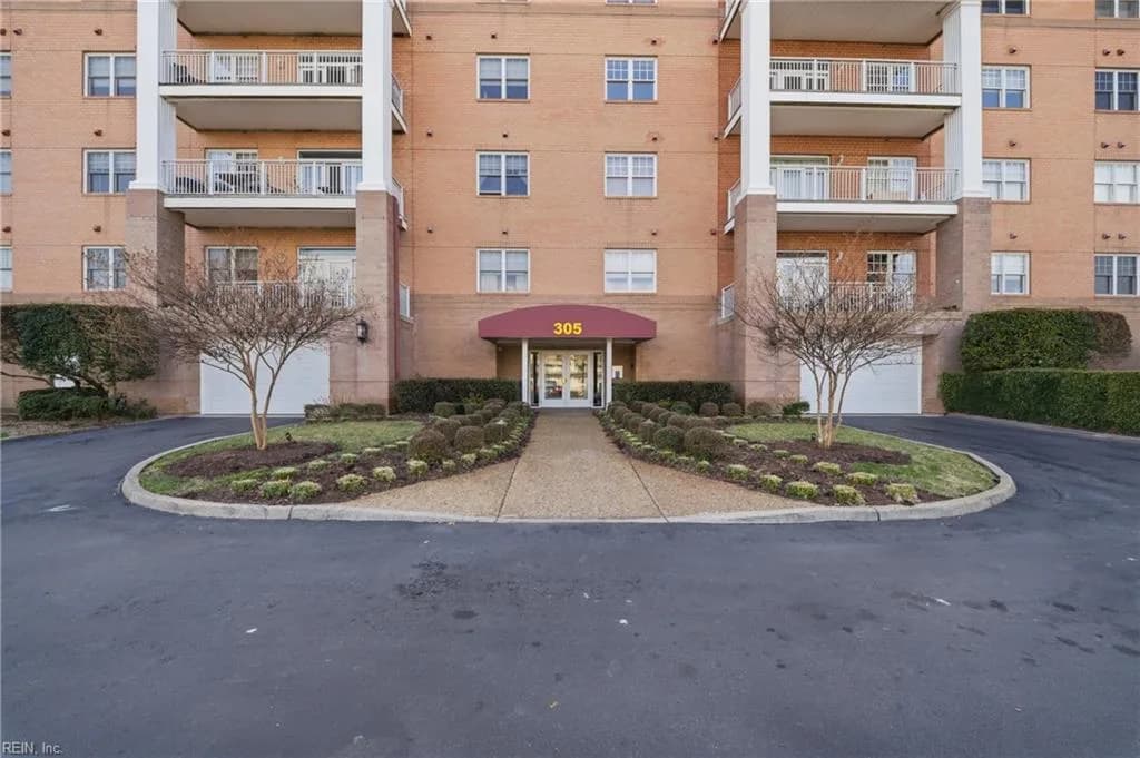 305 Brooke AVE #208, NORFOLK VA 23510 - Photo 3