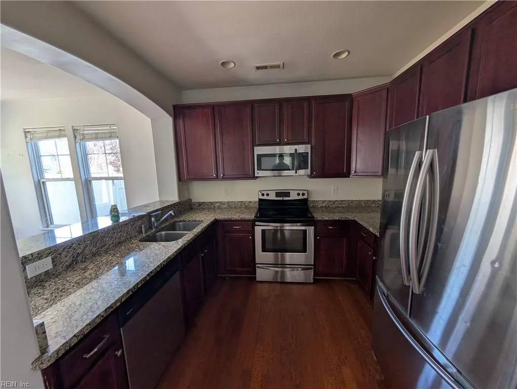 5308 Cottage CT, VIRGINIABEACH VA 23452 - Photo 3