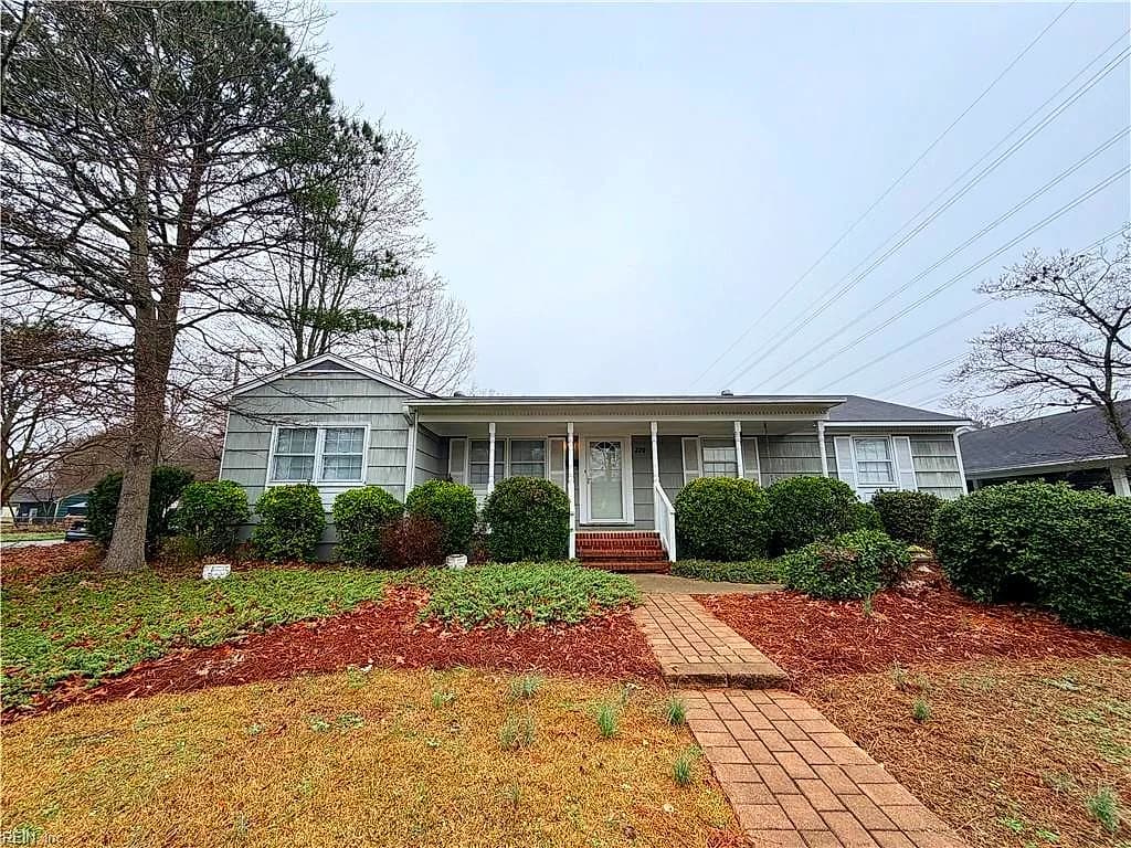 220 Robinson DR, NEWPORT NEWS VA 23601 - Main photo