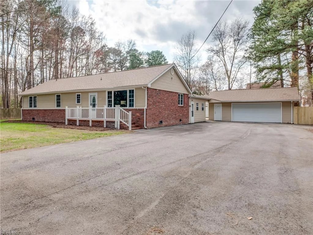 230 Rich RD, Yorktown — 3 bed Residential, 2,350 sqft