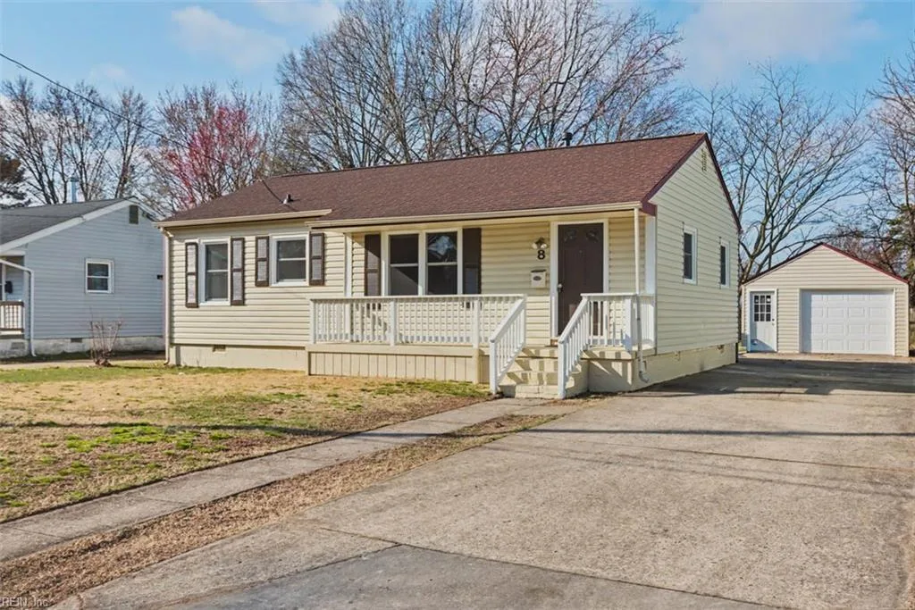 8 Tallwood DR, Hampton — 3 bed Residential, 912 sqft
