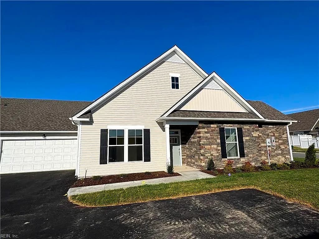 205 Oxford AVE #39-2, SMITHFIELD VA 23430 - Photo 2