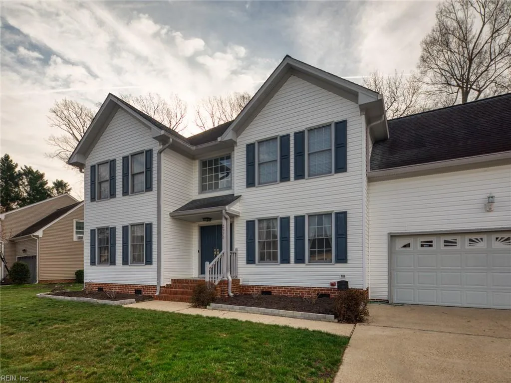 2920 Crossings DR, Chesapeake — 4 bed Residential, 3,033 sqft