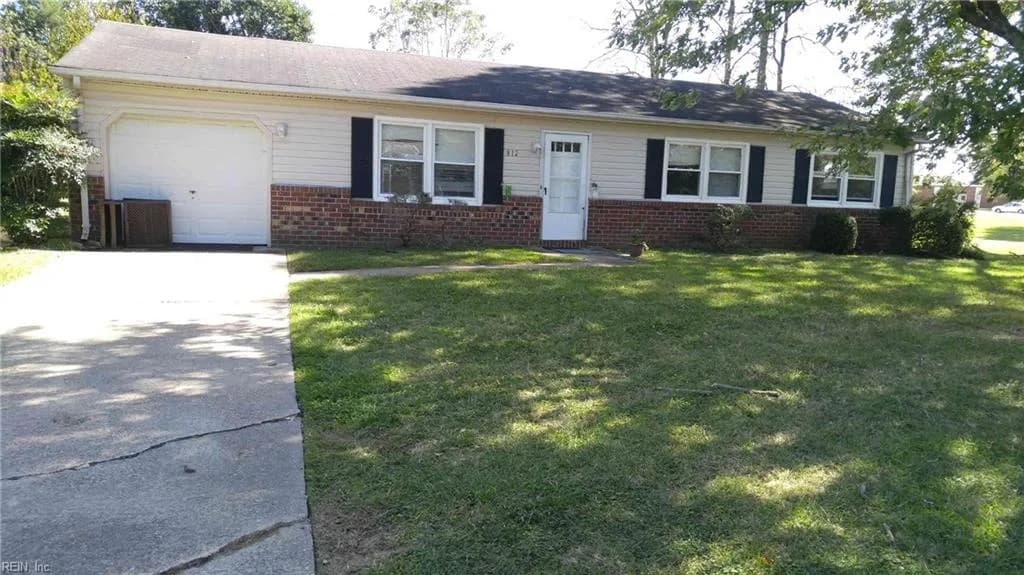 812 Churchill DR, VIRGINIABEACH VA 23464 - Main photo