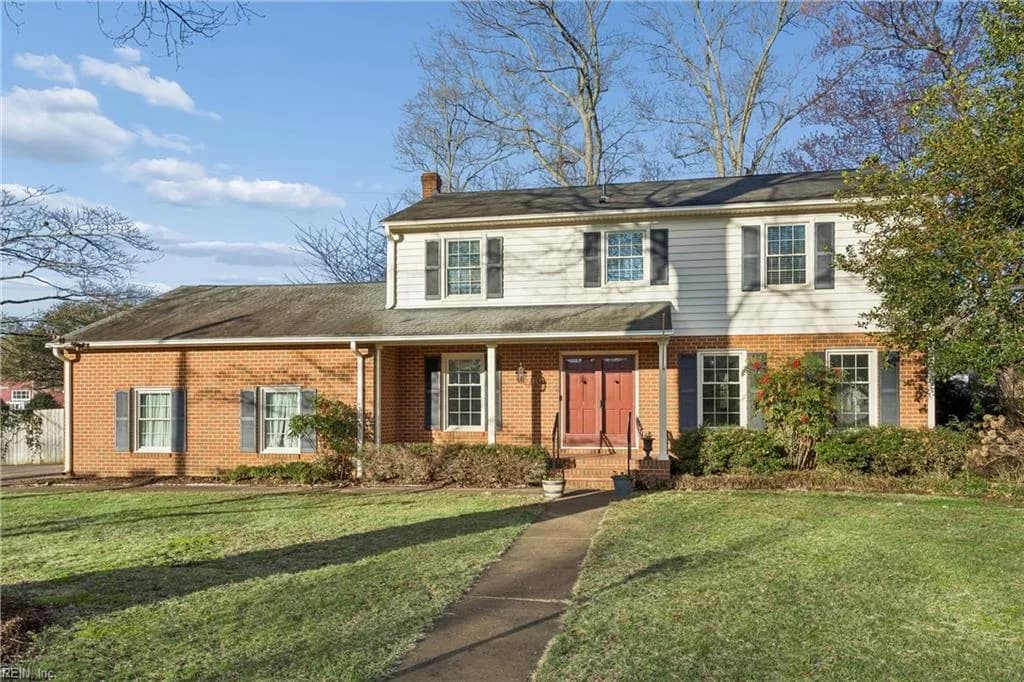 201 Harwood DR, YORKTOWN VA 23692 - Photo 2