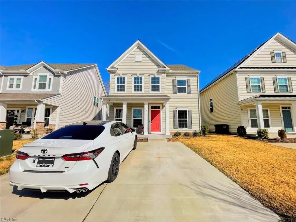 246 Goldenstar LN, PORTSMOUTH VA 23701 - Photo 2