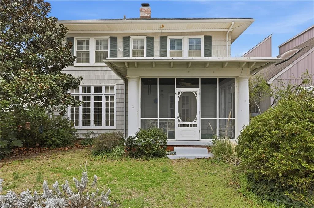 107 42nd ST, Virginia Beach — 4 bed Residential, 3,282 sqft