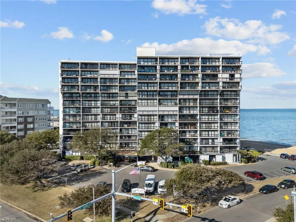3558 Shore DR #1207, VIRGINIABEACH VA 23455
