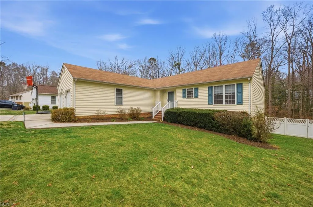 4253 Birdella DR, Williamsburg — 3 bed Residential, 1,622 sqft