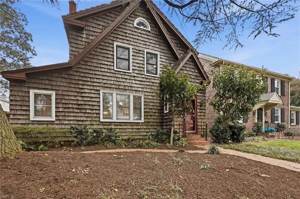 1419 Armistead Bridge RD, Norfolk — 4 bed Residential, 2,400 sqft