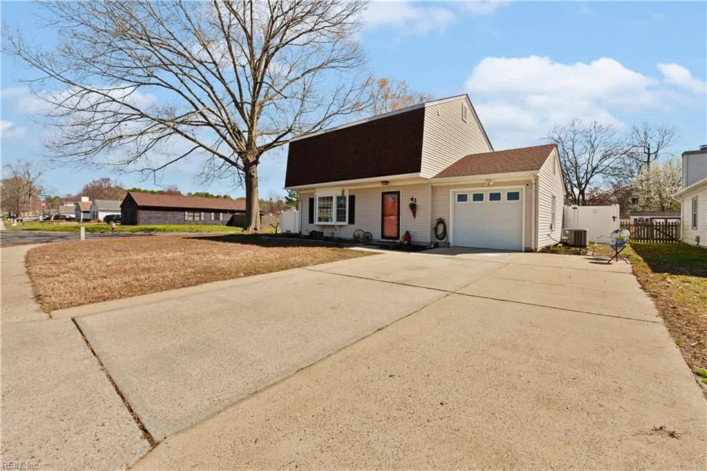 41 Sanlun Lakes DR, HAMPTON VA 23666 - Main photo